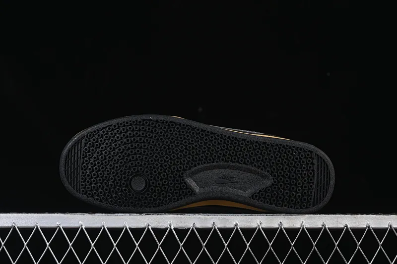 All categories Nk SB Dunk series Nike SB Fc Classic campus sneakers Nike SB Fc Classic Nike autumn and winter campus casual sneakers 909096-008